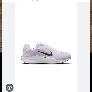 NIKE - Air Winflo 11 women’s size 8.5 white/hydrangea purple/black